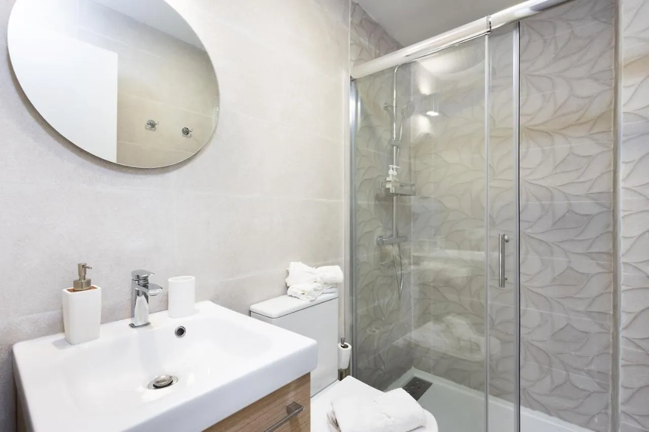 Home2Book Charming Center Apartment Santa Cruz
