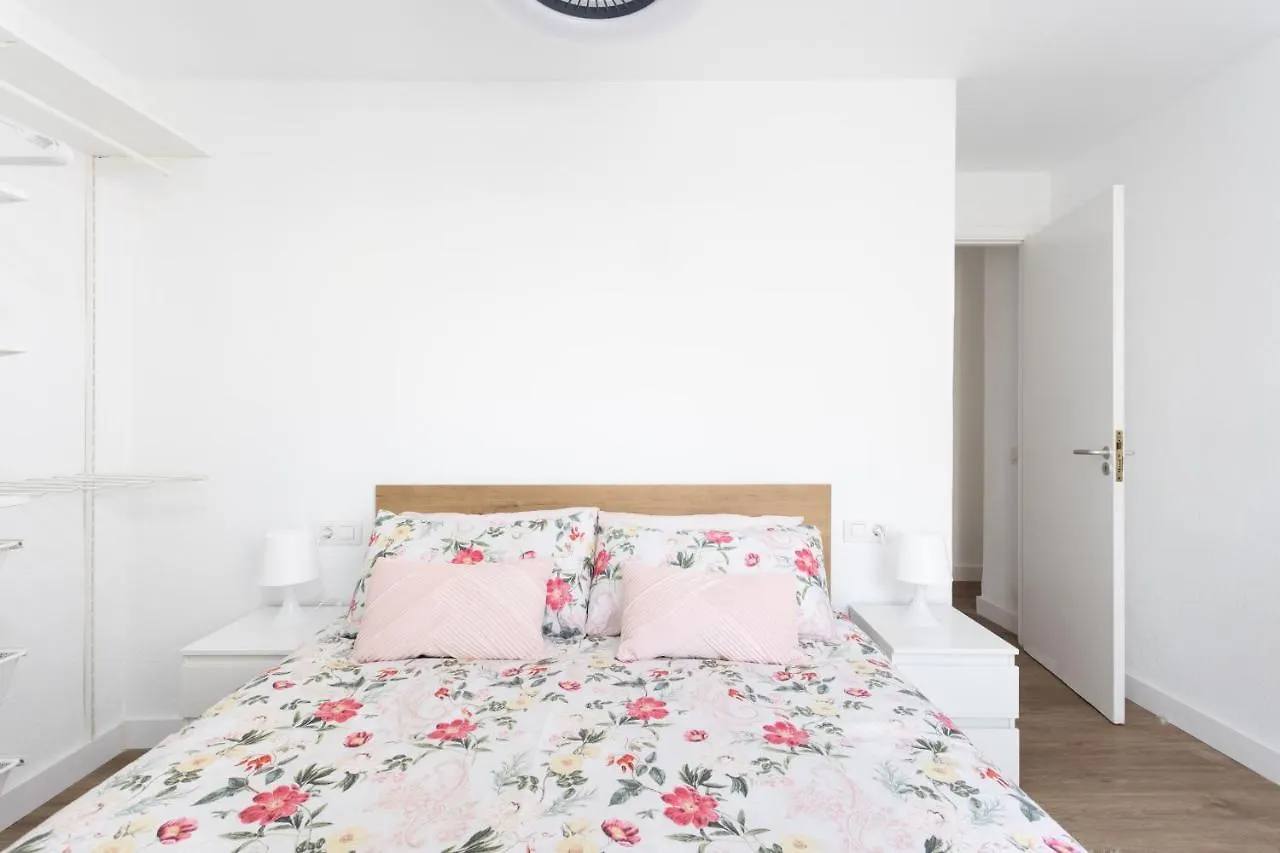 Home2Book Charming Center Apartment Santa Cruz